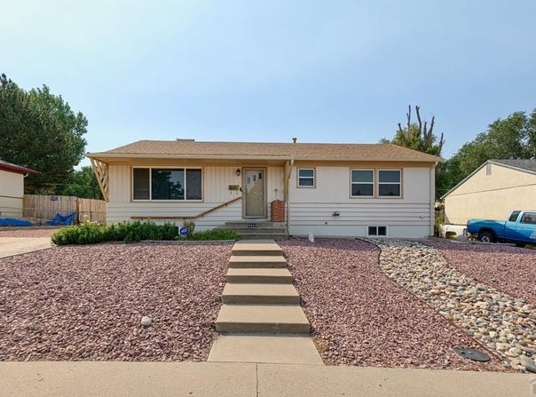 1810 Comanche Rd, Pueblo, CO 81001