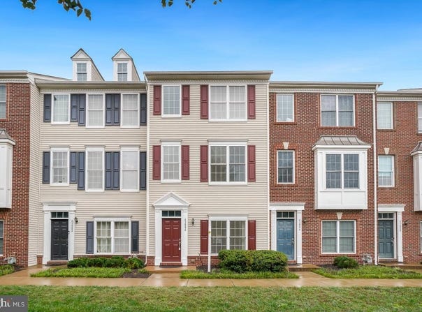 43084 CENTER Street, CHANTILLY, VA 20152