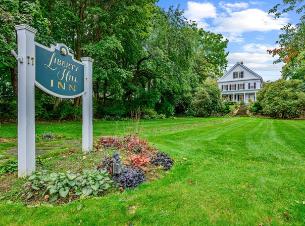 77 Main Street, Yarmouth Port, MA 02675
