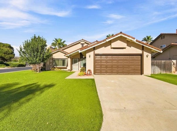 10355 PASEO PALMAS DR., Lakeside, CA 92040