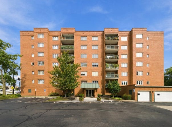 545 S River Road, Des Plaines, IL 60016