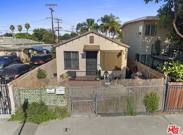15914 S Bullis Rd, Compton, CA 90221