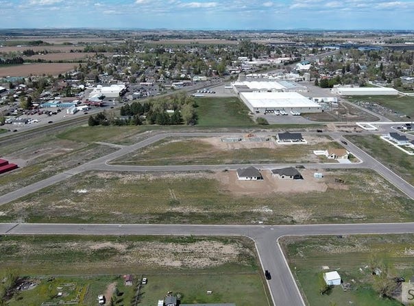 L6 B5 E Meadow Walk Dr, Shelley, ID 83274