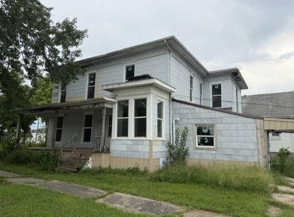 403 N Cherry St, Cameron, MO 64429