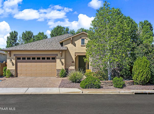 938 N Gomez Street, Dewey-Humboldt, AZ 86327