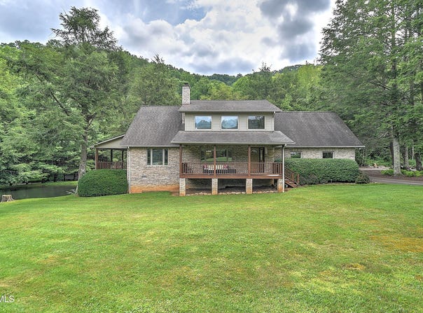 122 Chase Drive, Roan Mountain, TN 37687