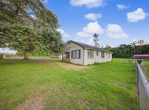 1557 E Gibson Street, Jasper, TX 75951