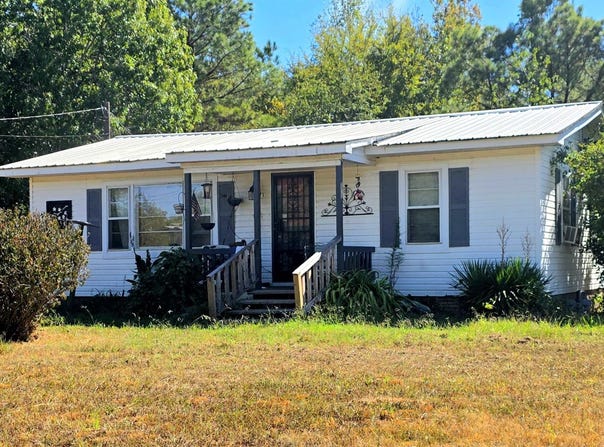 2871 PURDY Rd, Selmer, TN 38375-6064