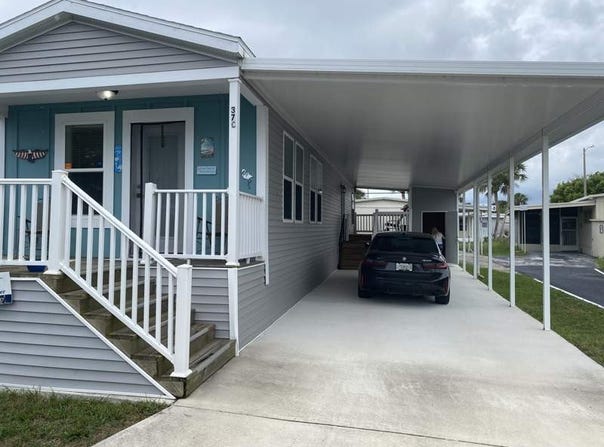 37C Dale Drive, Tavares, FL 32778