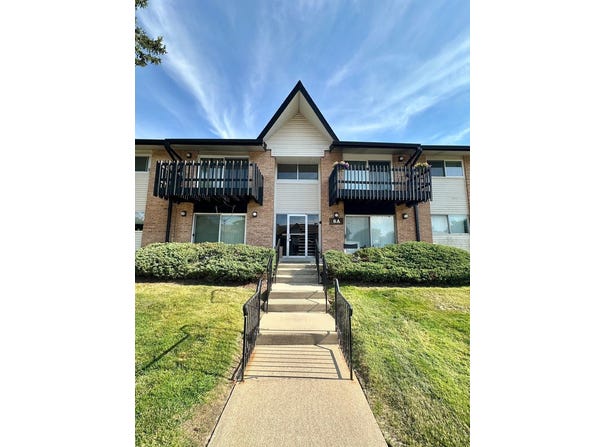 6A Kingery Quarter Road, Willowbrook, IL 60527