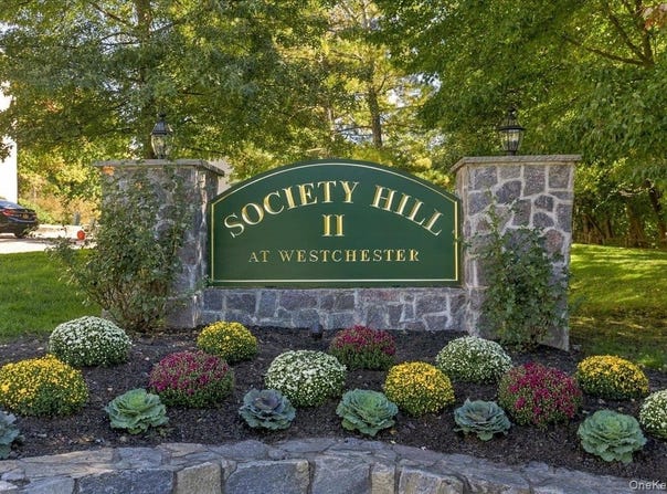 26 Edinburgh Drive, Peekskill, NY 10566