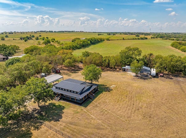 9771 FM 51, Valley View, TX 76272
