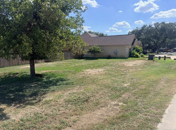 2026 Persimmon Drive, Cibolo, TX 78108