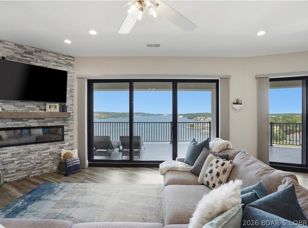 166 Captiva Drive, Sunrise Beach, MO 65079