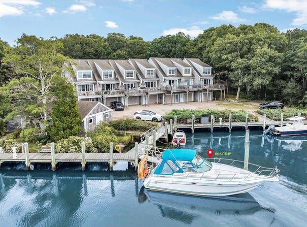 15 Childs River Road, Teaticket, MA 02536