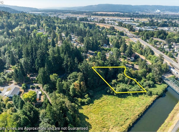 6 Valley View Dr, Kelso, WA 98626