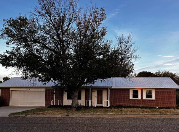 406 Avenue Q, Beaver, OK 73932