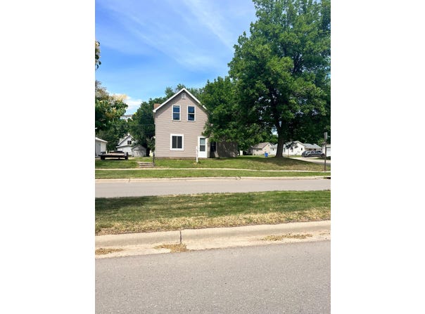 310 6th Street, Dawson, MN 56232