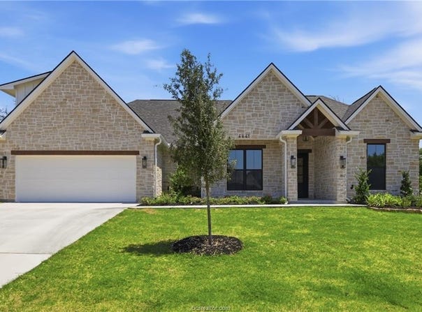 4641 River Valley Drive, Bryan, TX 77808