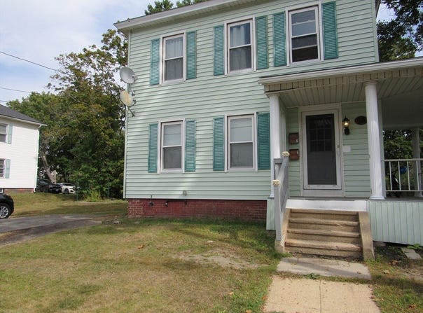 15 Robillard St, Gardner, MA 01440