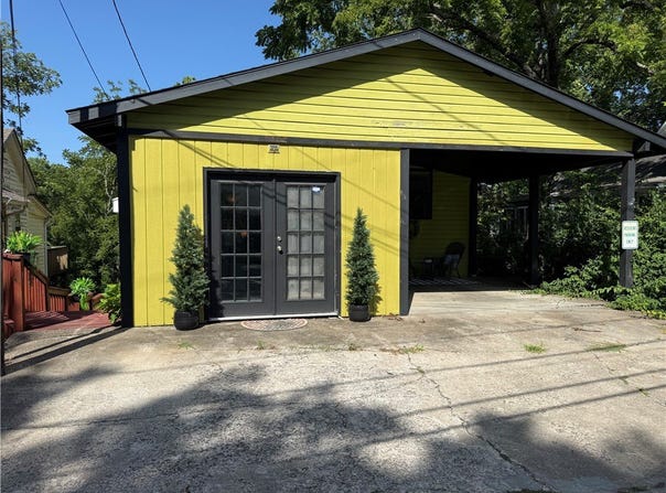 8 Linwood Avenue, Eureka Springs, AR 72632