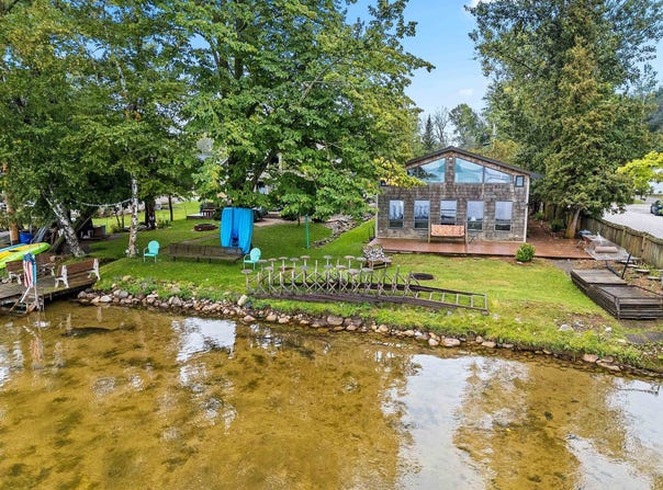9401 COUNTY ROAD G, SURING, WI 54174