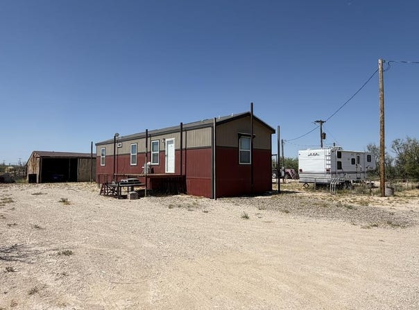 300 N Border Rd, Imperial, TX 79743