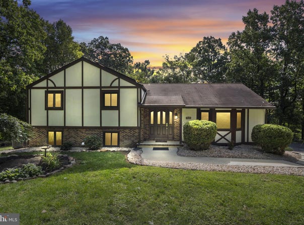 2251 LONGS GAP Road, CARLISLE, PA 17013