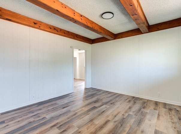 214 E 6th Street, Idalou, TX 79329