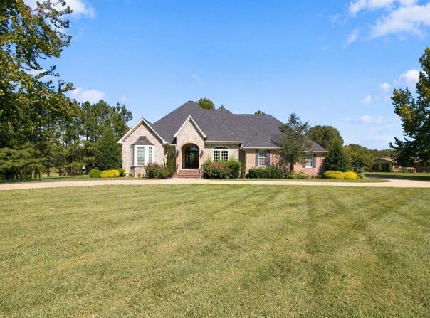 110 Fieldstone Drive, PARIS, TN 38242