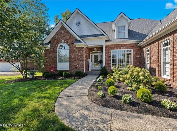 3211 Deer Pointe Pl, Prospect, KY 40059