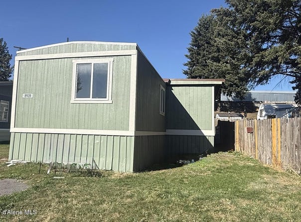 8928 W Meadow Brook Cir, Rathdrum, ID 83858
