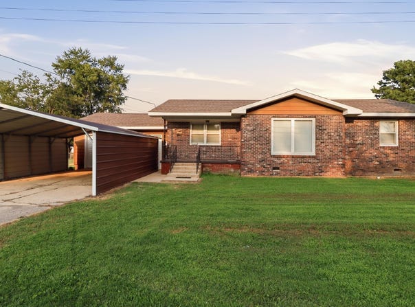604 S Main Street, Mountain Grove, MO 65711