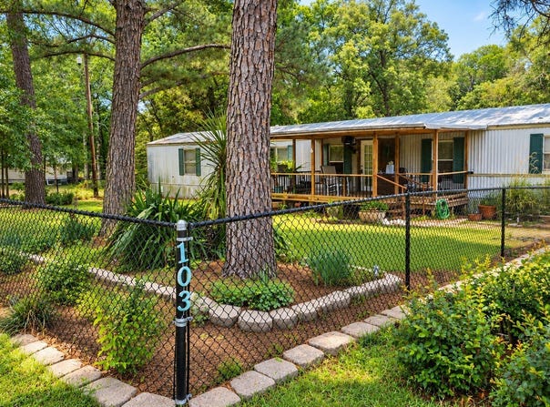103 Cedar Ridge Drive, Eustace, TX 75124
