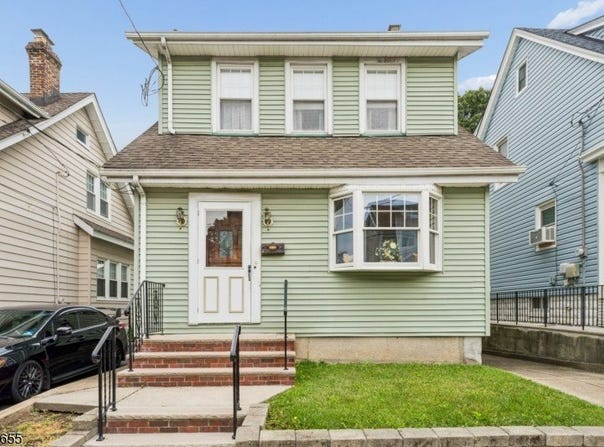 30 Bremond St, Belleville Twp., NJ 07109-2735