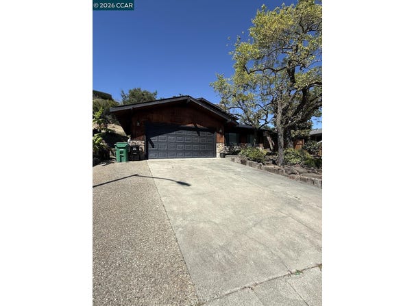 40 Carter Ct, El Sobrante, CA 94803
