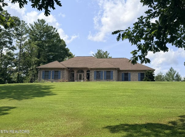 201 N Baker St, Oneida, TN 37841