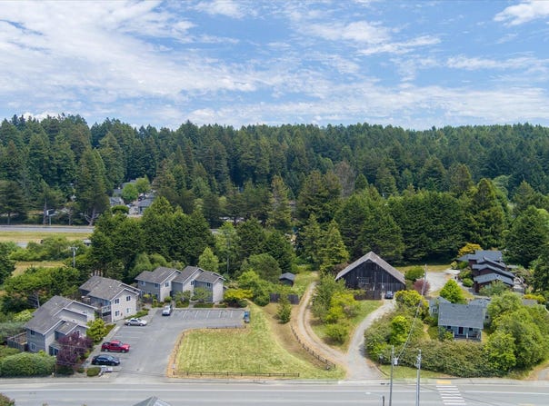 3122 St Louis Road, Arcata, CA 95521