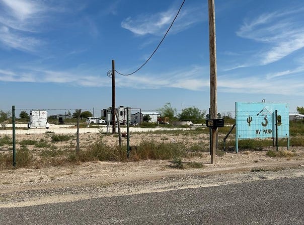 725 E 48th St, Fort Stockton, TX 79735
