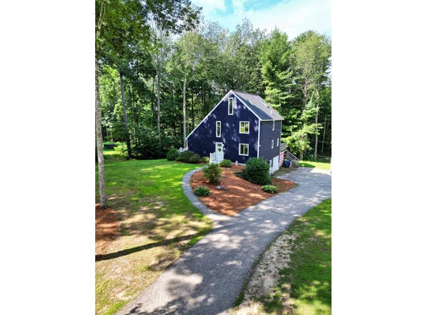 120 Wheel Wright Road, Hampstead, NH 03841