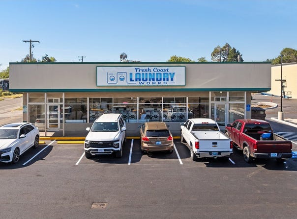1921 VIRGINIA Ave, NorthBend, OR 97459