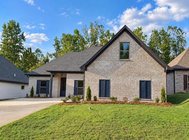 142 White Water Ln, Saltillo, MS 38866