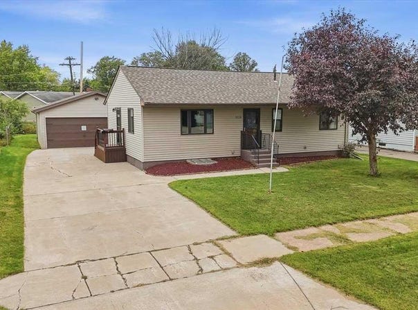 3115 Outer Drive, Hibbing, MN 55746