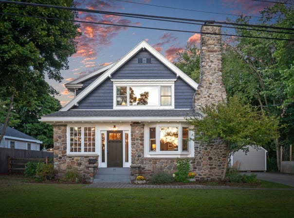 67 Pond St, Georgetown, MA 01833