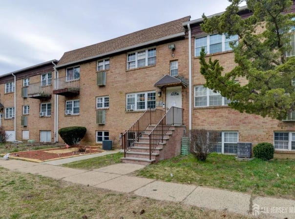 124 College Drive, Edison, NJ 08817
