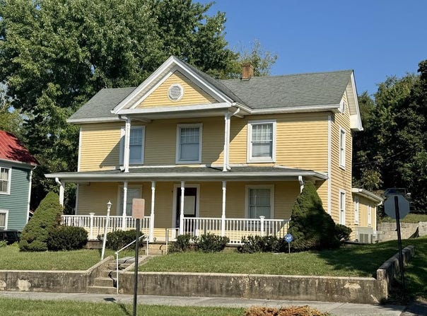 301 W Valley, Abingdon, VA 24210