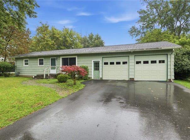 40 Rouge Road, Rochester, NY 14623