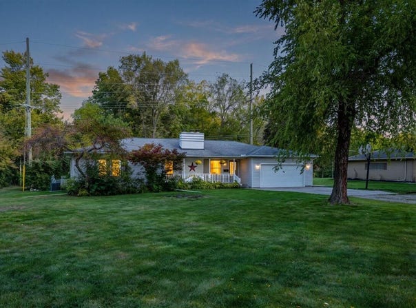 461 E Monroe Street, Dundee, MI 48131