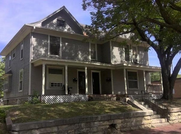 812 SW 6th Ave, Topeka, KS 66603