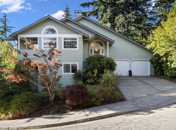 2533 MOON MOUNTAIN Dr, Eugene, OR 97403
